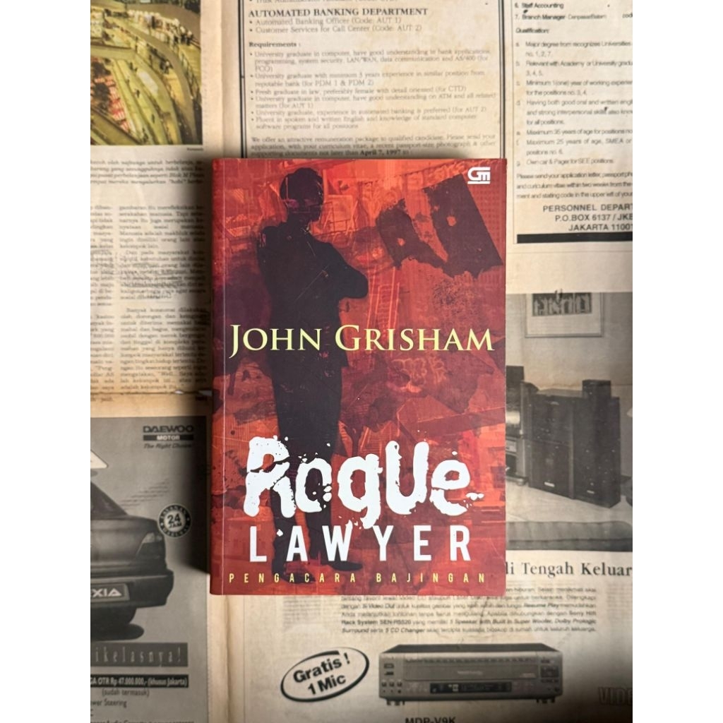 Novel Rogue Lawyer - John Grisham