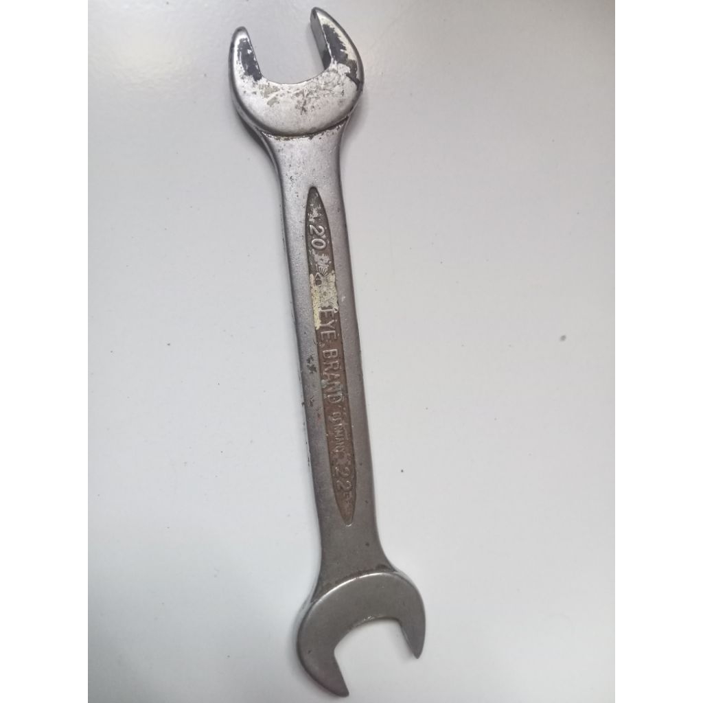 Kunci Pas Eye Brand 20X22MM