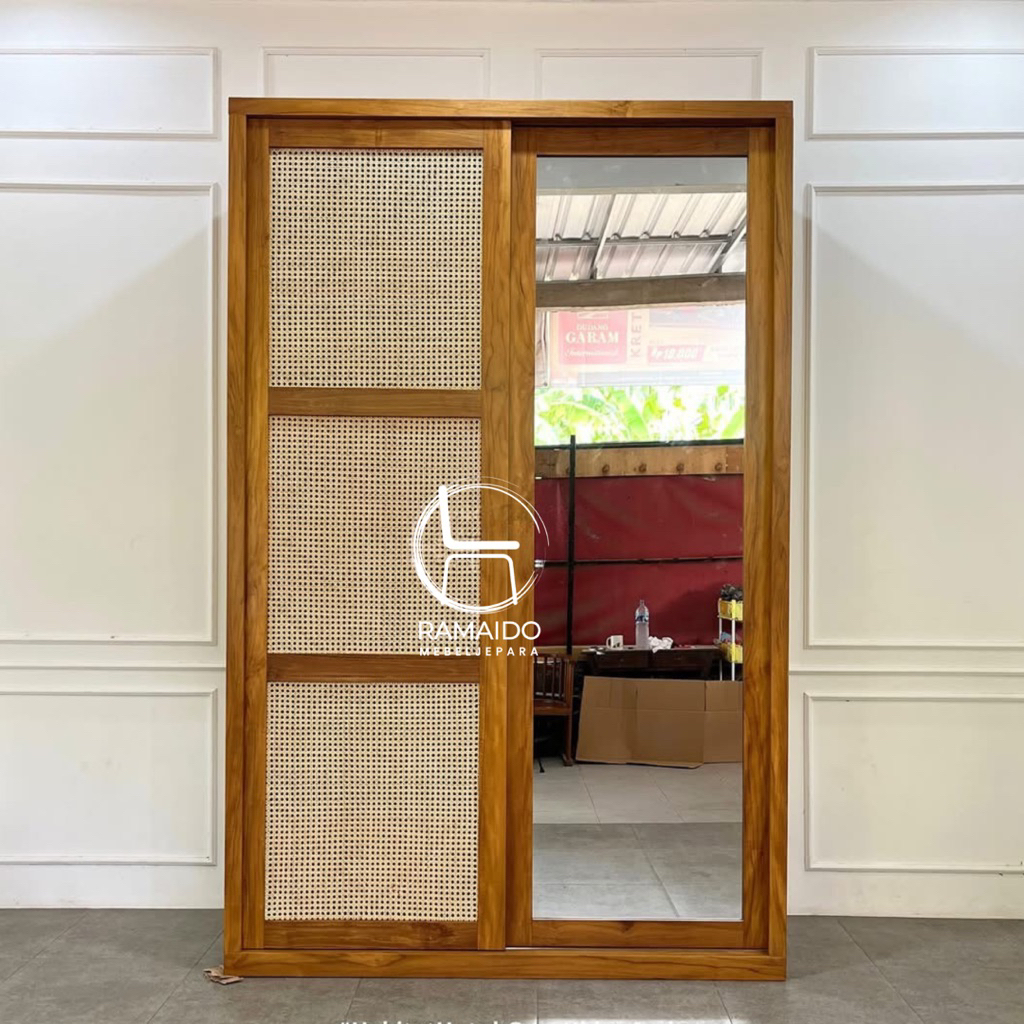 Lemari Retro kombinasi rotan pintu sliding | Lemari pakaian retro sliding door kayu jati