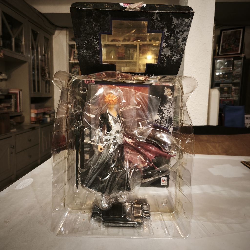 Bleach - Kurosaki Ichigo Action Figure G.E.M. Series PVC Figure produksi MegaHouse Original Japan