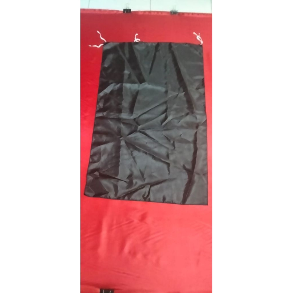 Bendera Hitam polos 60x90cm kain kahatek bendera polos
