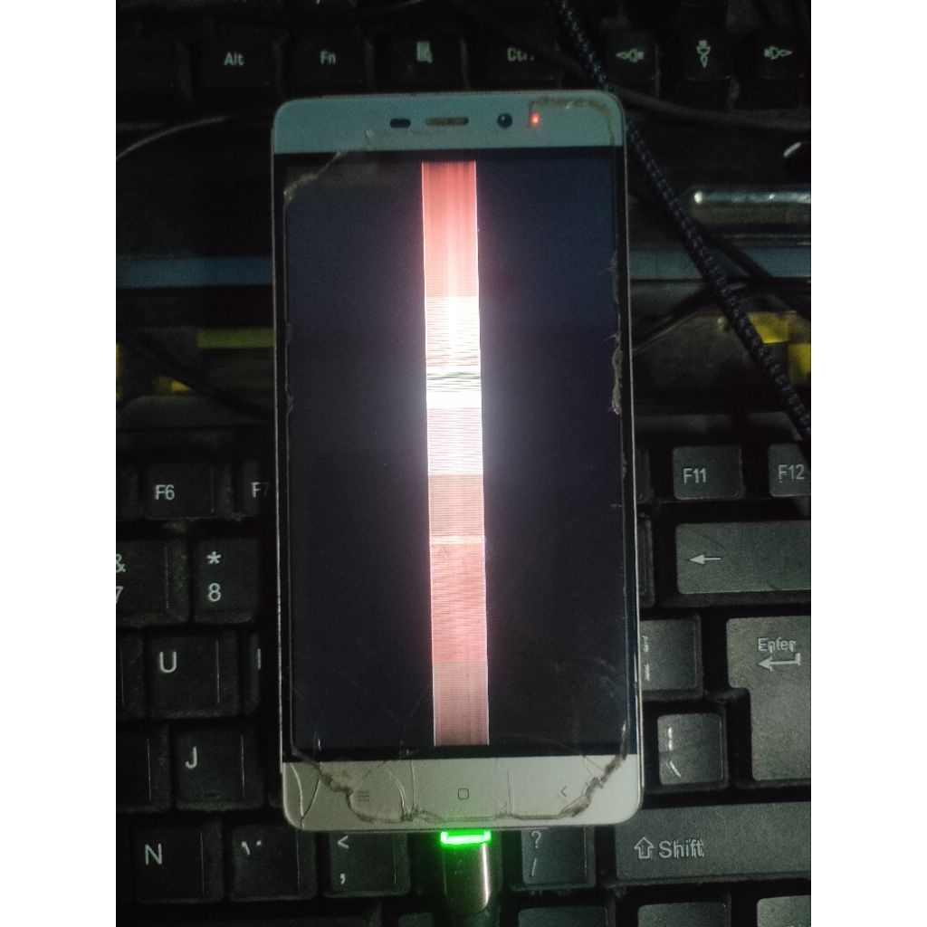 Redmi 4 prime 3/32 minus lcd bergaris pecah