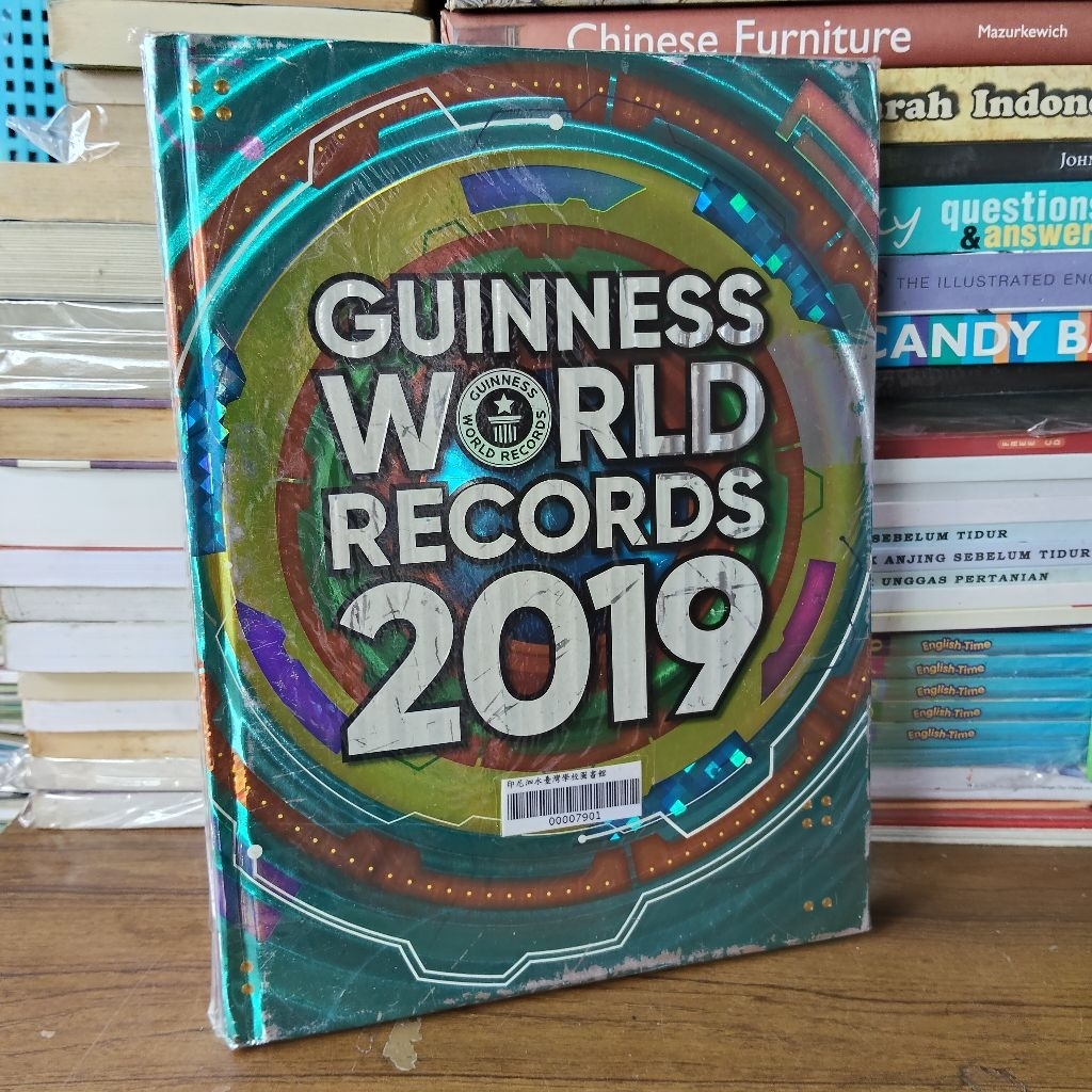 Buku Original Edisi Inggris • Guinness World Records 2019 - Guinness World Book Records