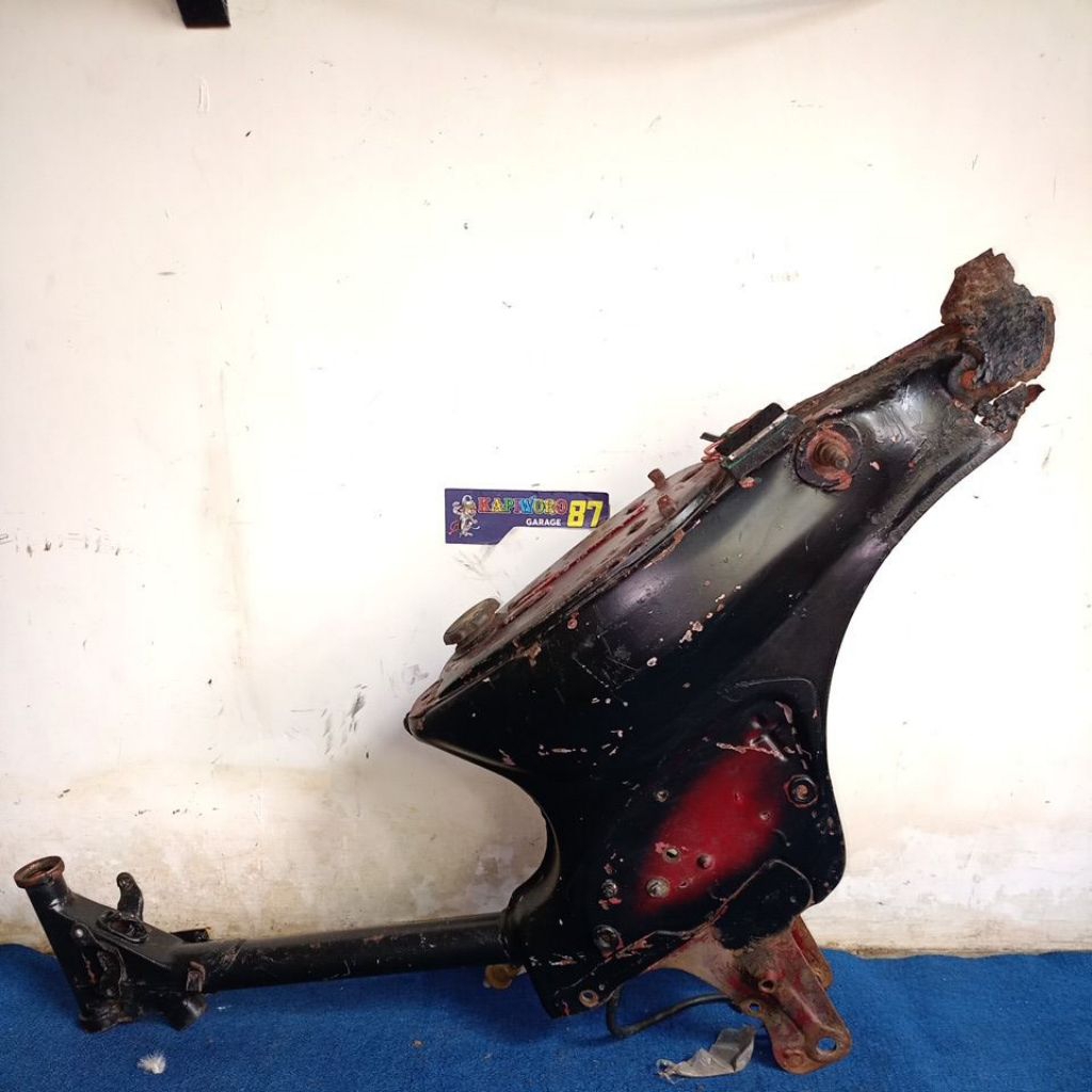 rangka Honda c700 c800 supercup anggap saja bahan B