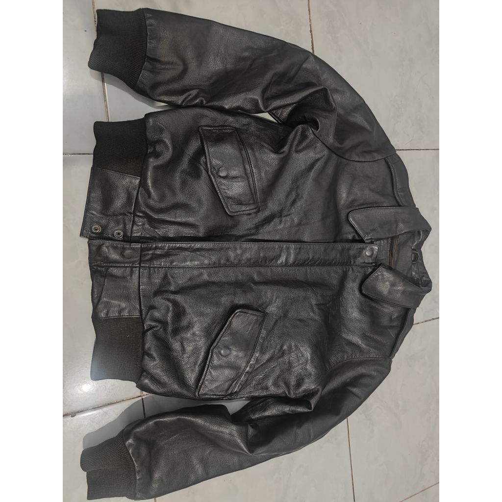 jaket kulit pilot