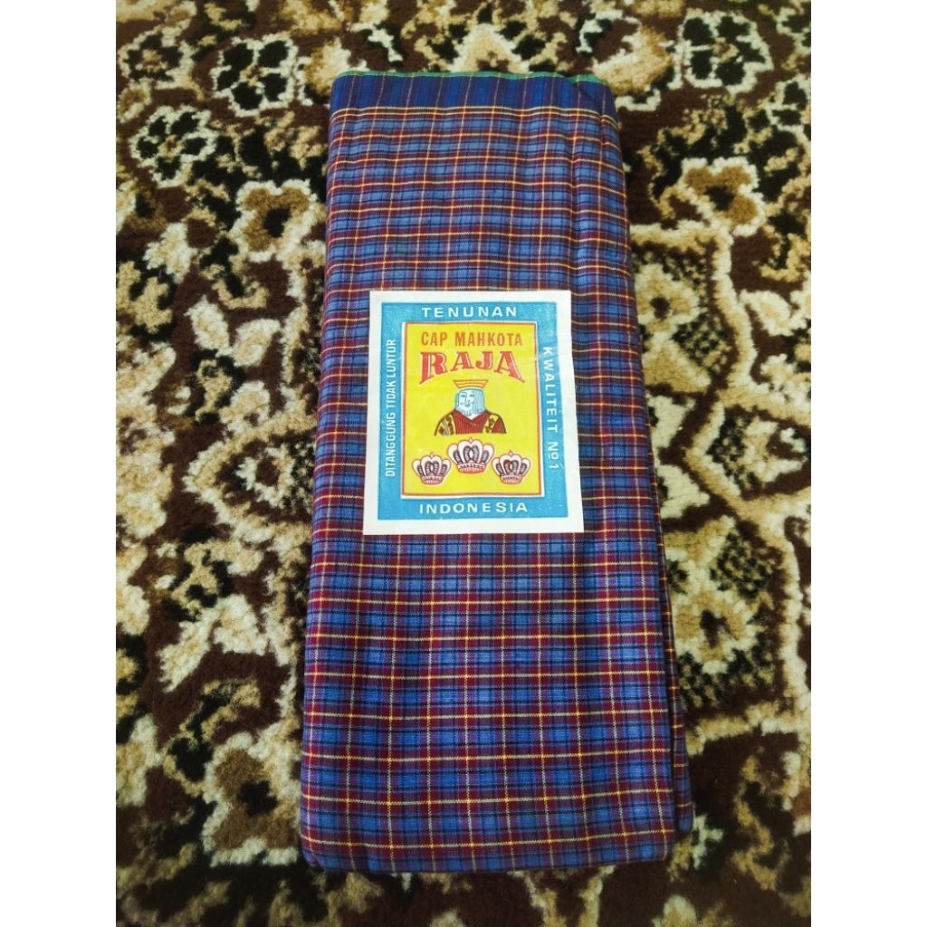 sarung tenun jadul jadoel mahkota raja kuno kotak kecil elegan