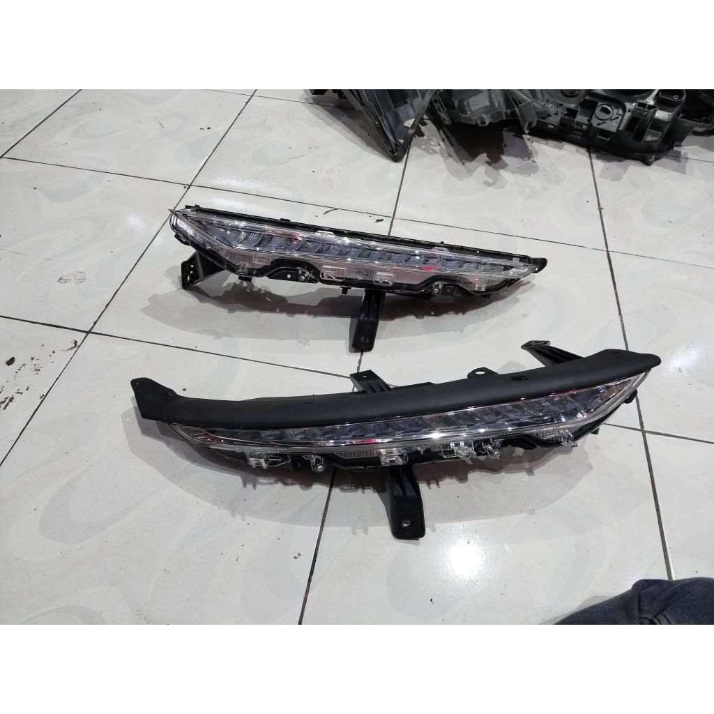 lampu sen wuling almaz original.  led DRL wuling almaz original. lampu atas wuling almaz original