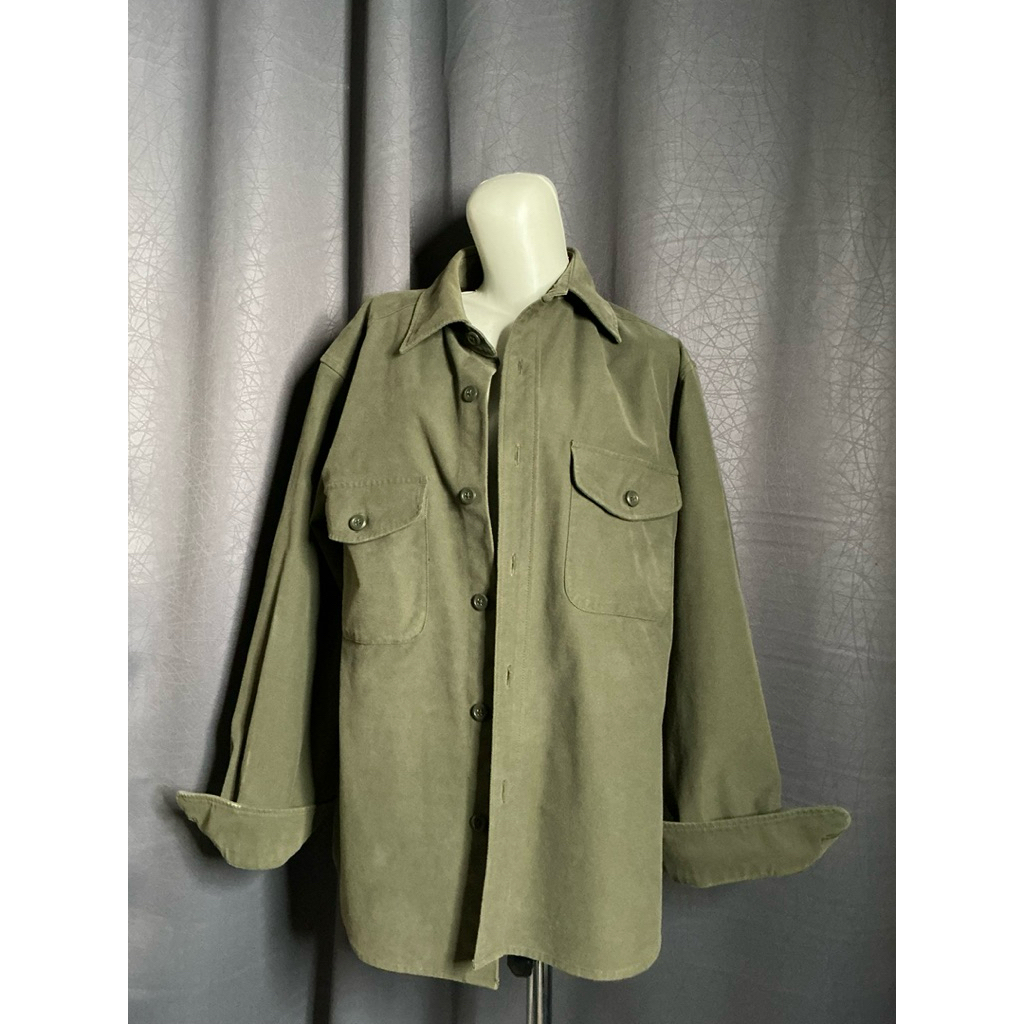 Kemeja Uniqlo Hijau Olive