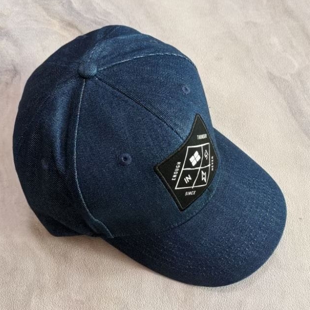 topi insight original