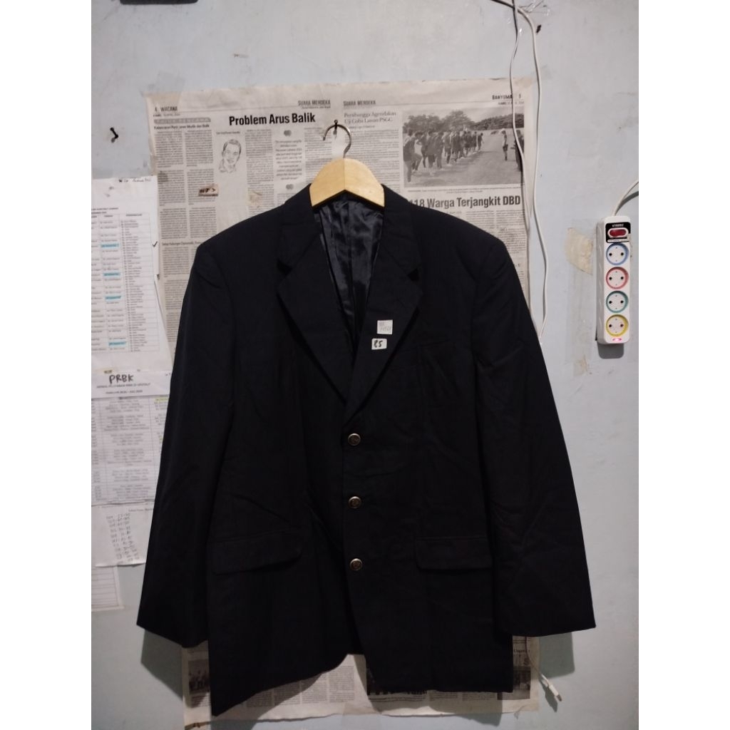 Jas Hitam Pekat Trugen (XL)