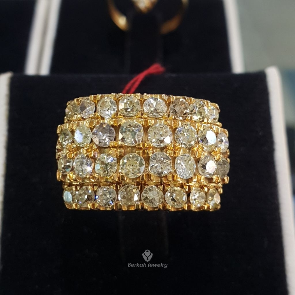 Cincin Besar Tangga Presiden Emas Berlian Banjar 3,20 Ct Natural Diamond