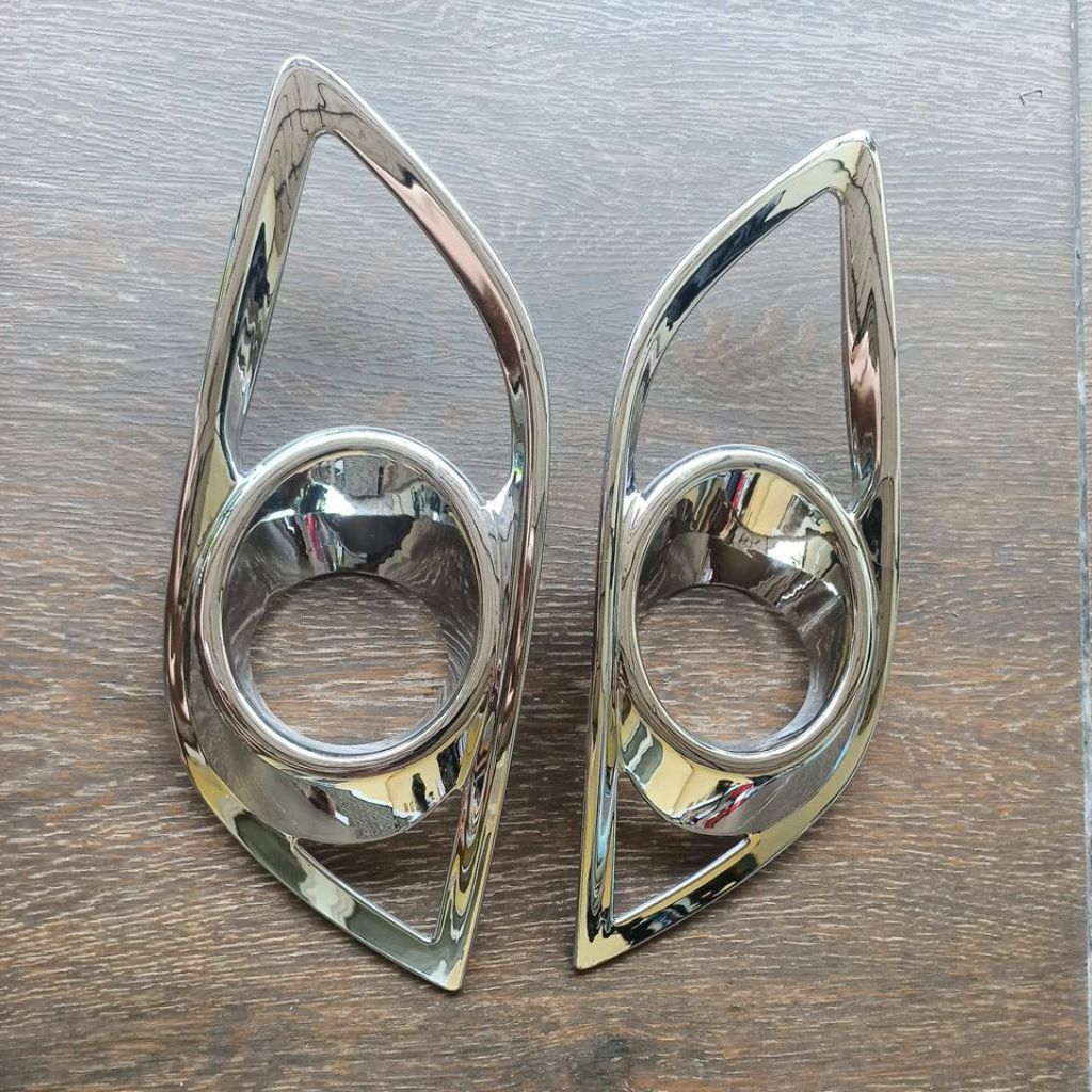 Ring/Cover foglamp Lampu sorot kabut Bumper Depan Mobil Suzuki Swift gen2 2013 sampai 2018 2014 2015