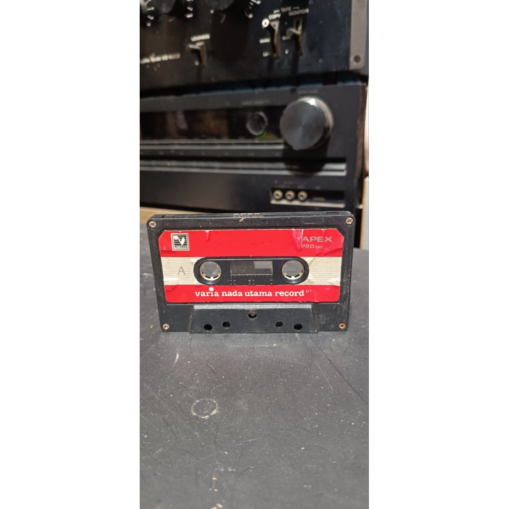 kaset pita Warkop - sama juga bohong