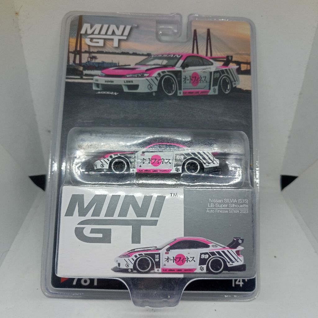 Mini GT Nissan Silvia s15 Lbwk Auto Finesse Pink