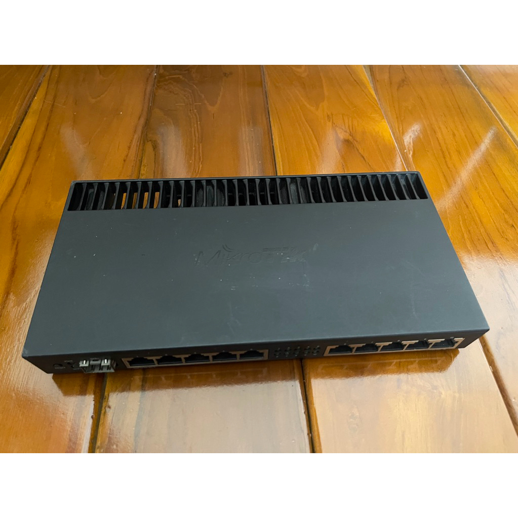 mikrotik rb 4011igs+ bekas mikrotik second mikrotik bekas mikrotik seken mikrotik routerboard bekas 
