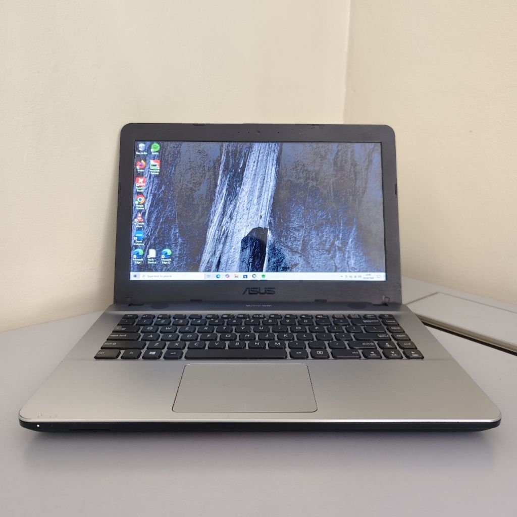 Laptop Asus X441U Intel Core i5 Gen 8 Ram 8gb ssd 256gb