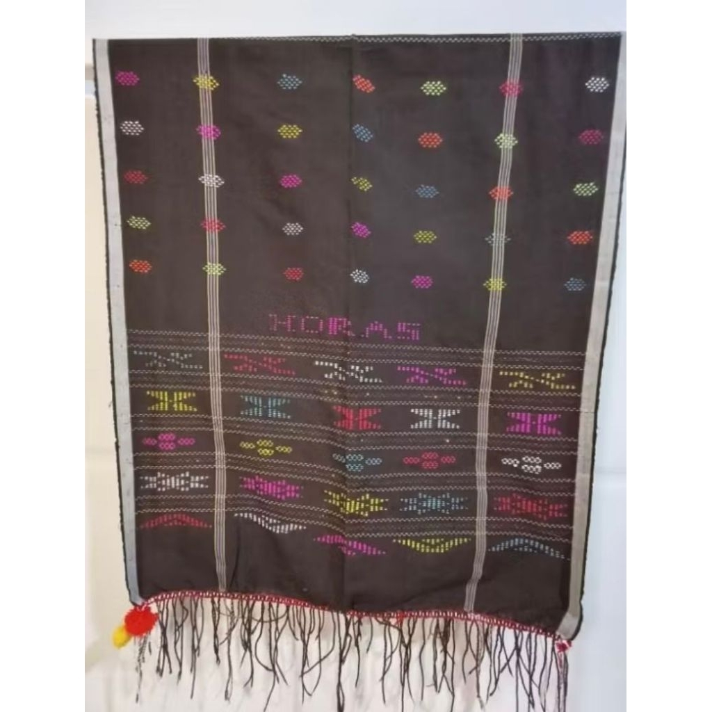 ulos Sadum hitam