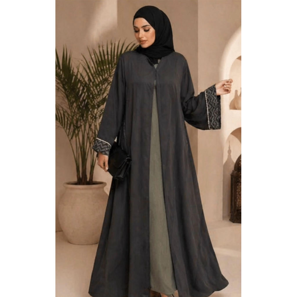 Abaya Hitam outer elegan dengan detail bordir di lengan dan sisi - gaun muslimah