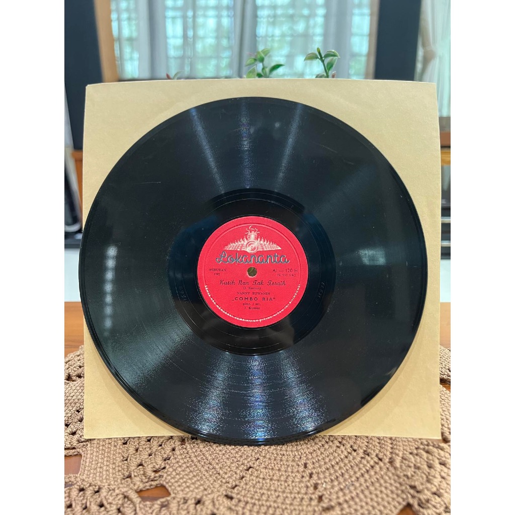 Vinyl Tenny Gabeler, Nanny Suwandi, Combo Ria - Njanji Dan Nari & Kasih Nan Tak Teraih / Piringan Hi