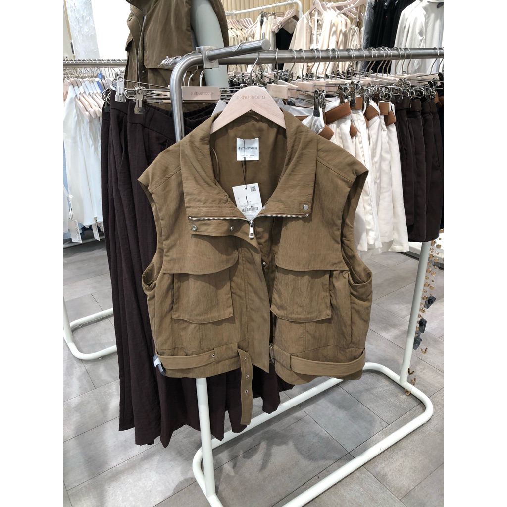 Jastip Vest Stradivarius Rompi