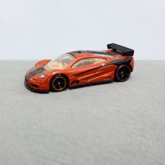 Hot Wheels Mclaren F1 GTR speed machines