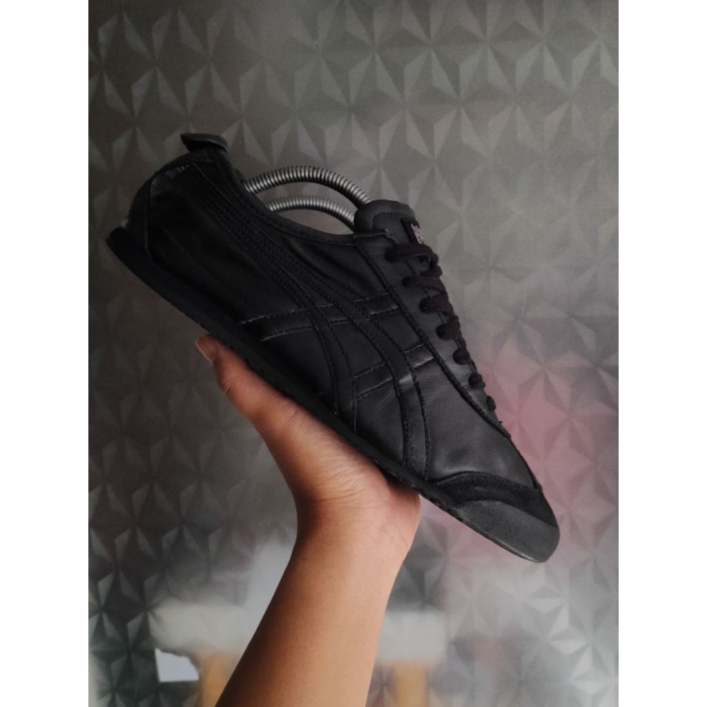sepatu onitsuka Tiger SZ 44 second bekas preloved