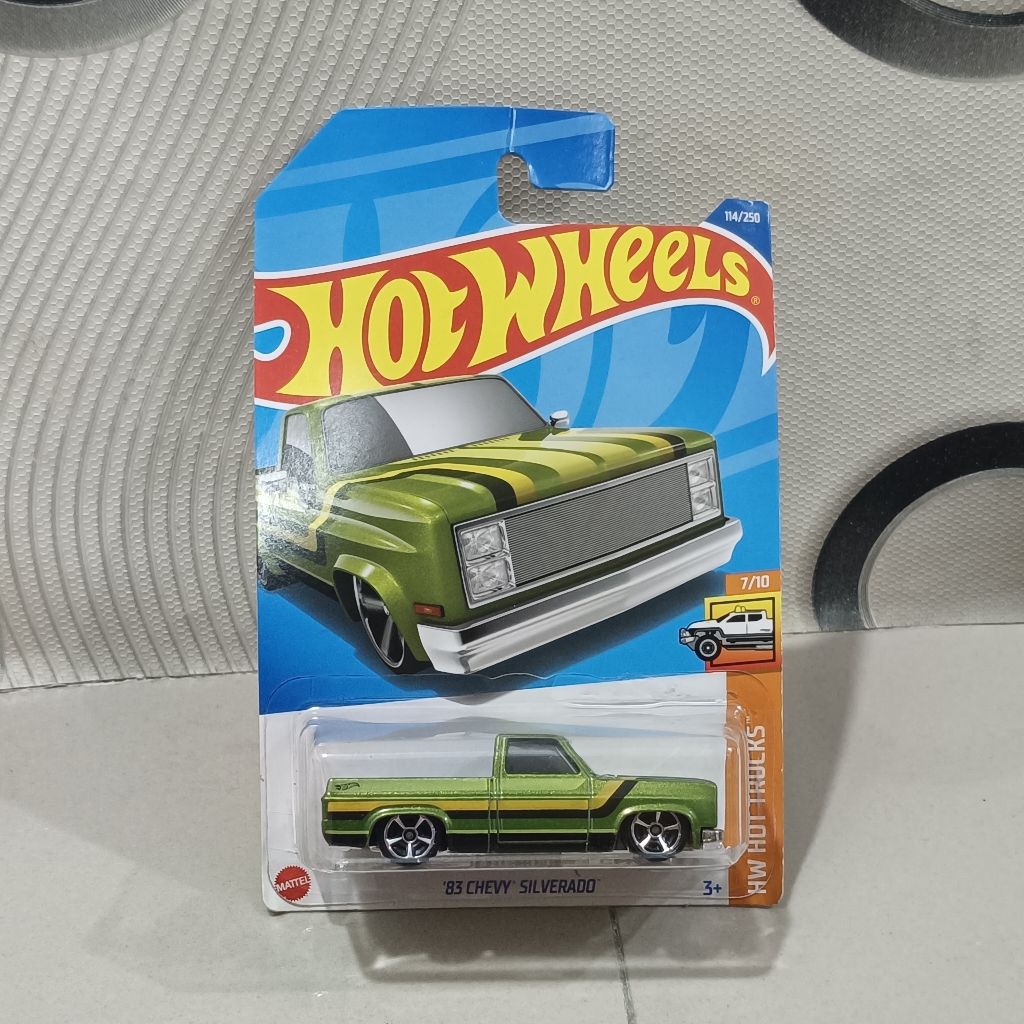 Hotwheels 83 Chevy Silverado