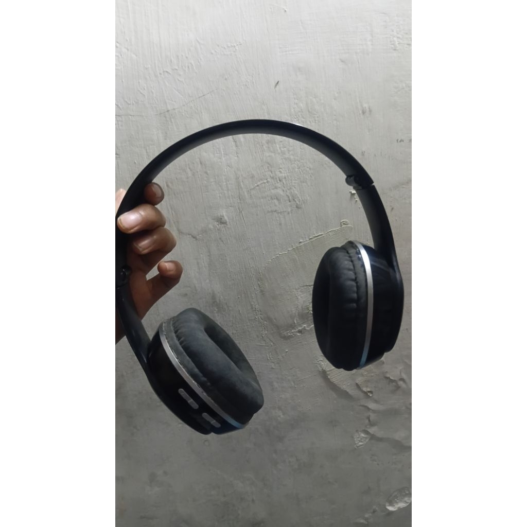 PRELOVED WIRELESS HEADPHONE ORIGINAL BY ORIFLAME