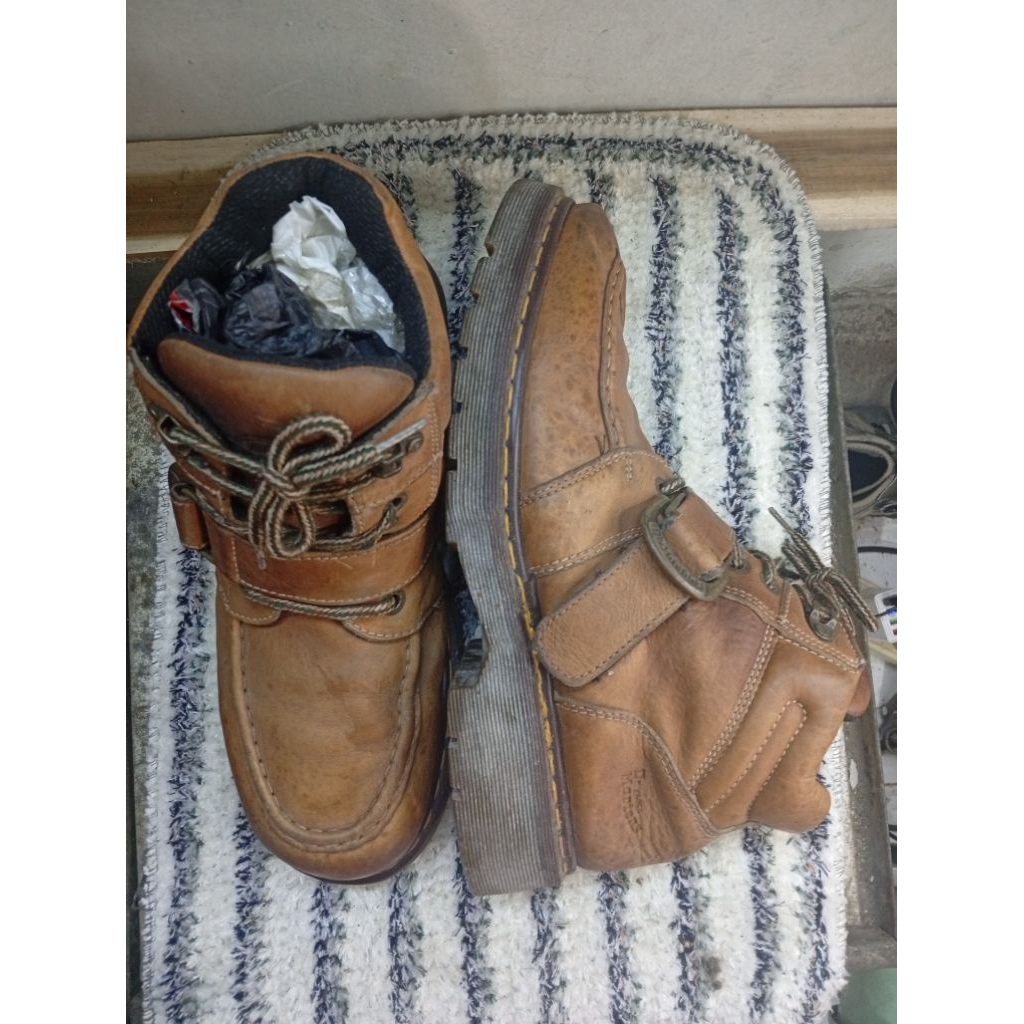 sepatu second branded boot DM size 46