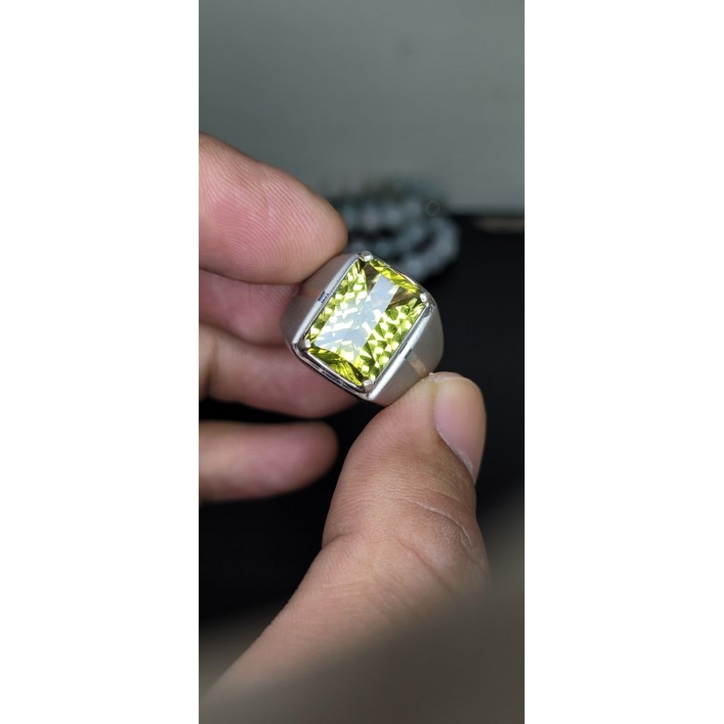 Natural Olive Green Quartz, Ring Perak Custom