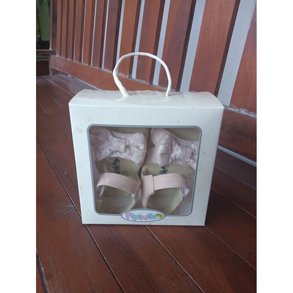 SEPATU BAYI PIPINIKO