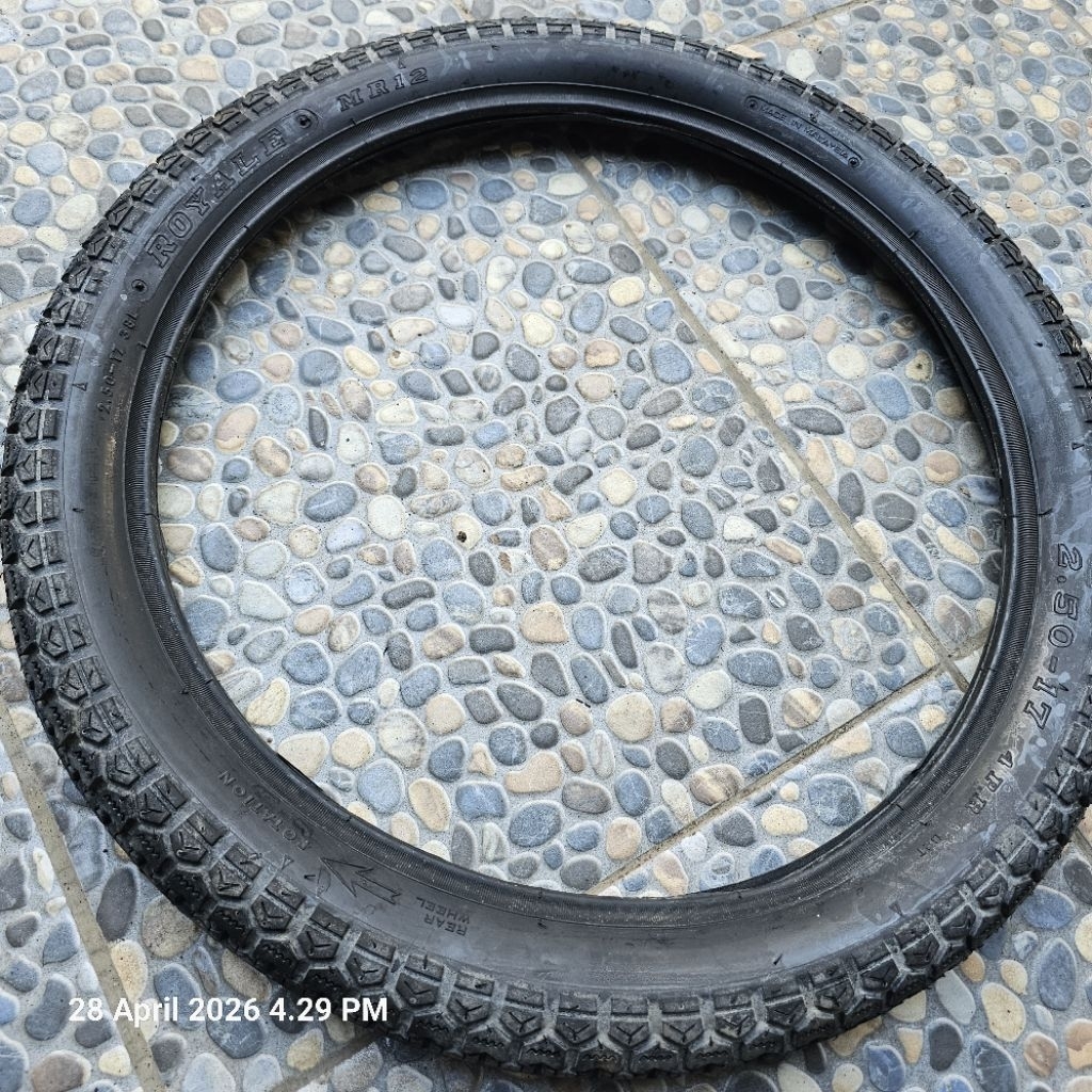 Ban luar FKR 250-17 MR 12 royale 38L.FKR