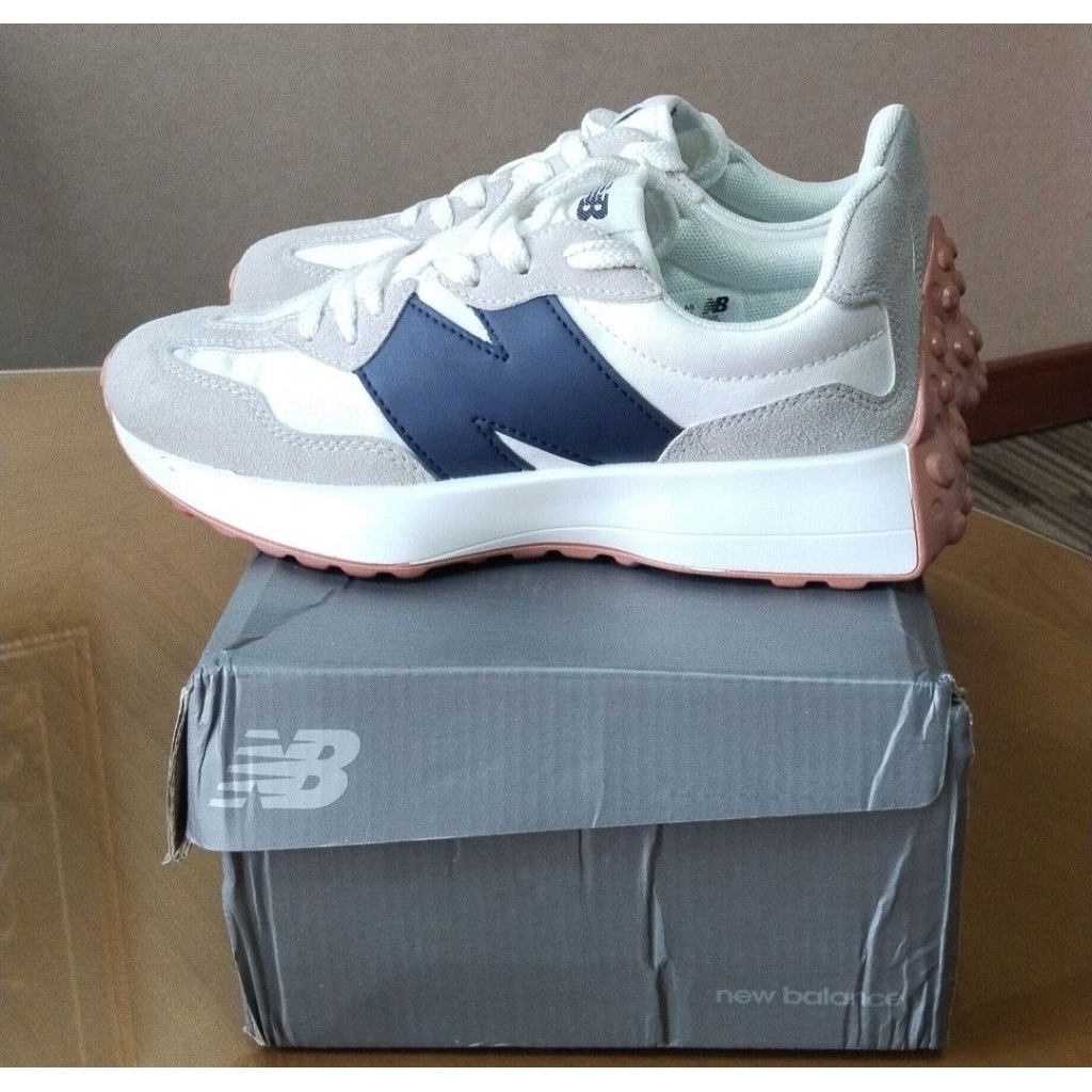 Preloved.bydidi New Balance 327 Beige Navy