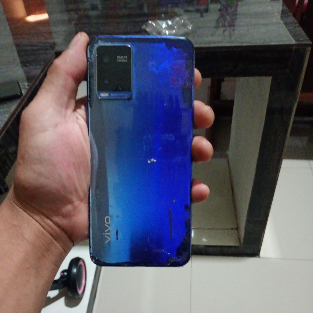 vivo y21s minus nyala