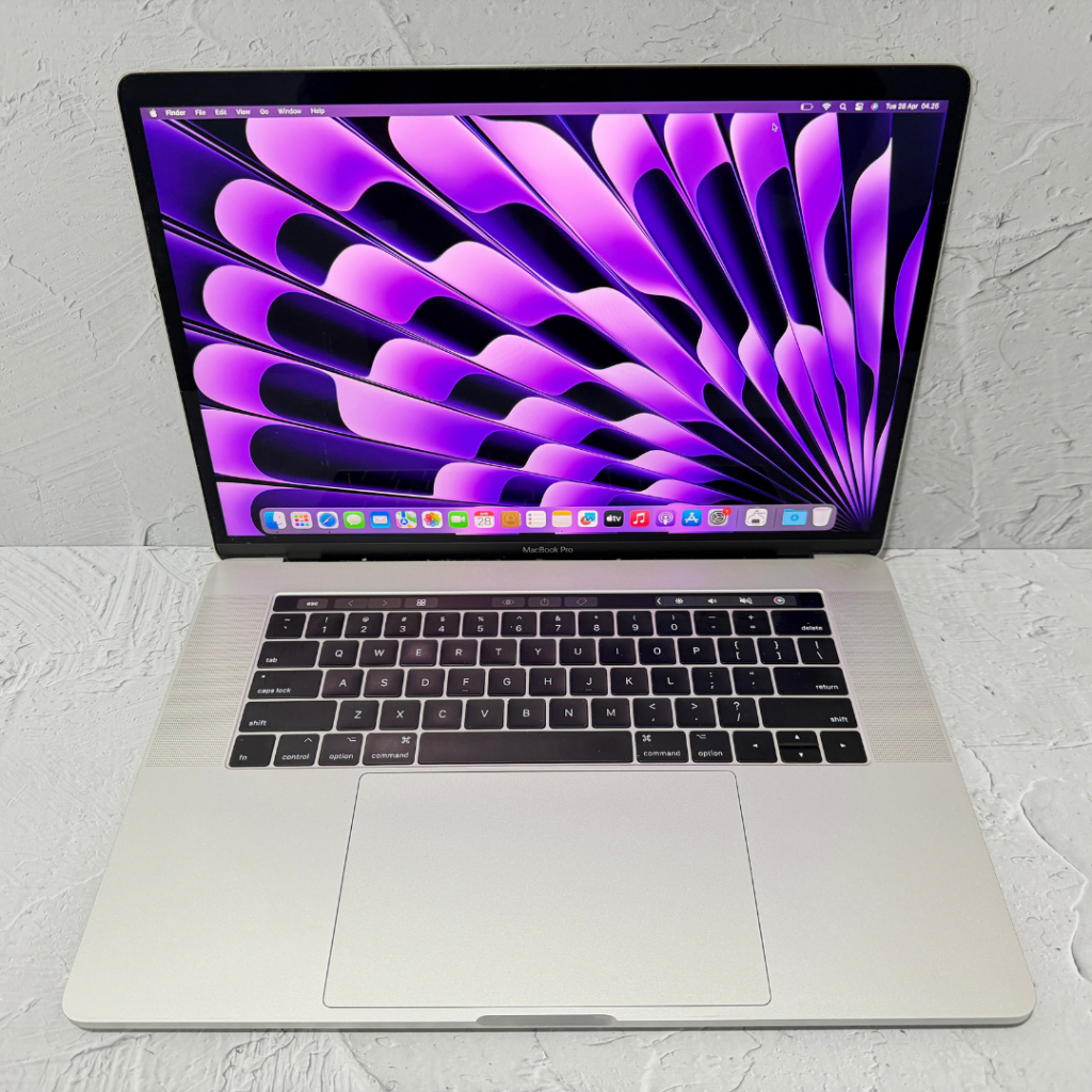 MACBOOK PRO TOUCHBAR 15 INCH A1707 2017 CI7 3.1GHZ RAM 16GB SSD 2TB SECOND ORIGINAL BERGARANSI MULUS