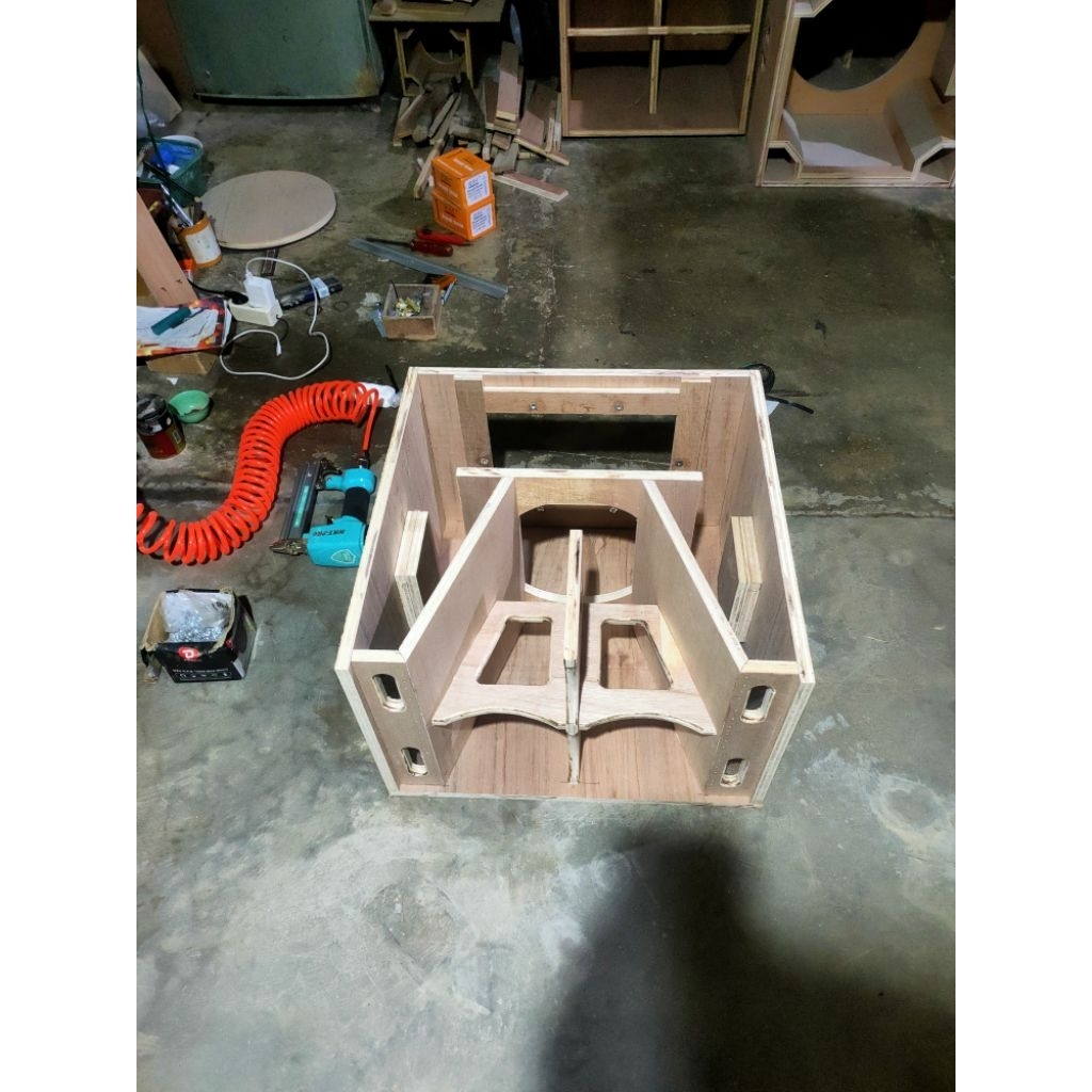 Box anak gajah 10 inch low pack