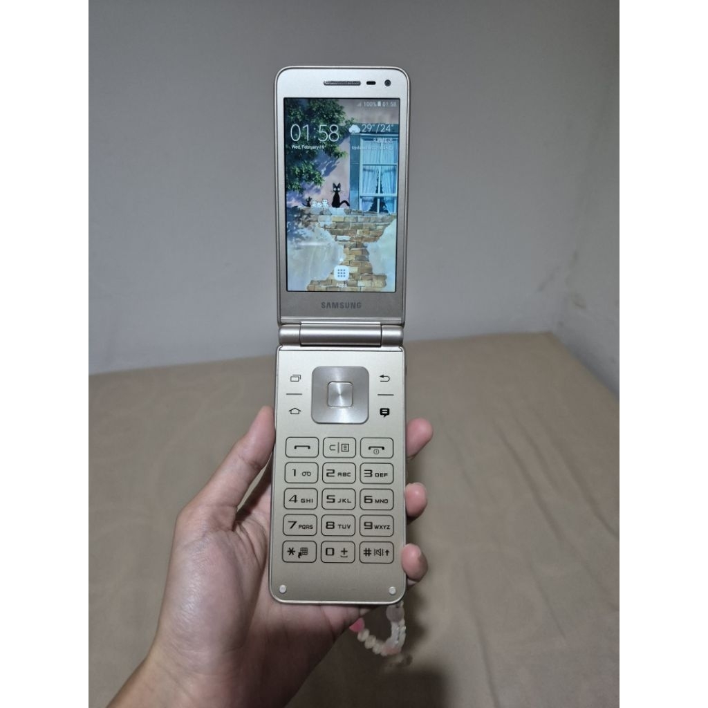 Samsung Galaxy Folder SM-G1600