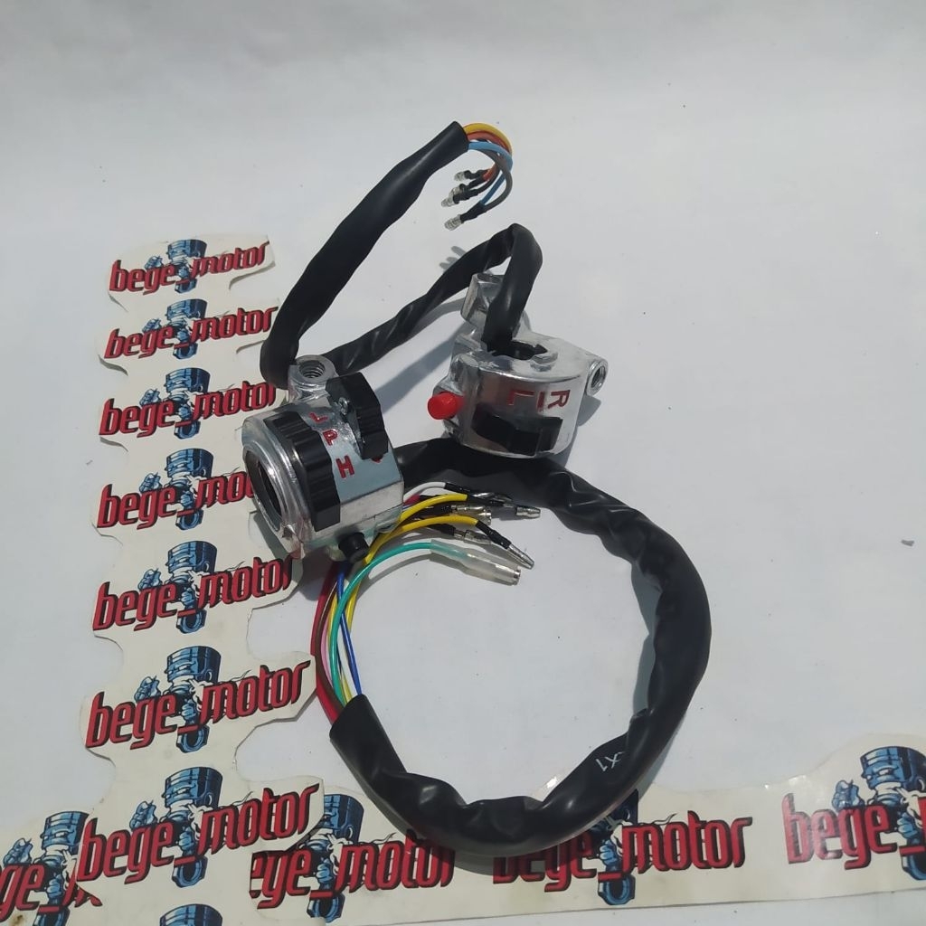 HOLDER SAKLAR LAMPU C70 KANAN KIRI SAKLAR LAMPU KANAN KIRI C70 HOLDER KANAN KIRI C70 HOLDER C70 KANA