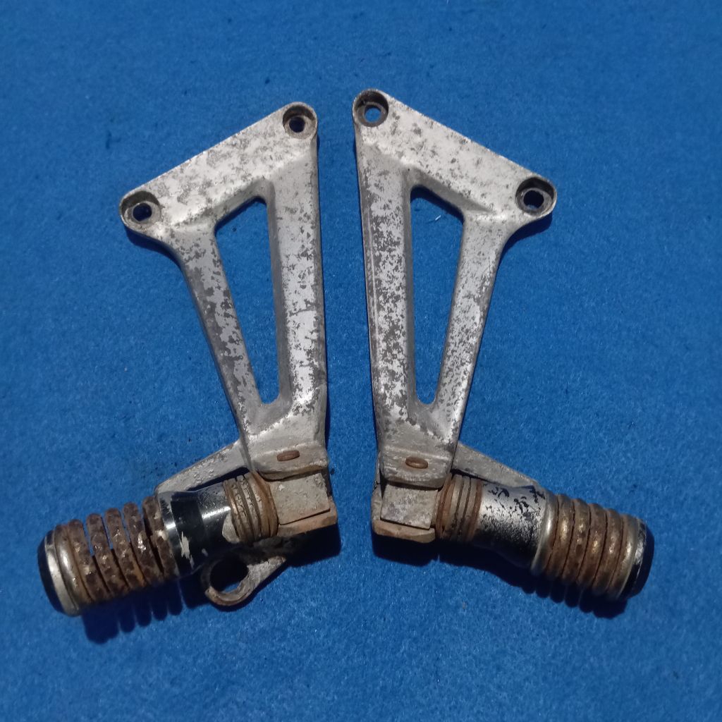 power postep footstep step pijakan kaki belakang Honda CBR 150 R old lama minerva original