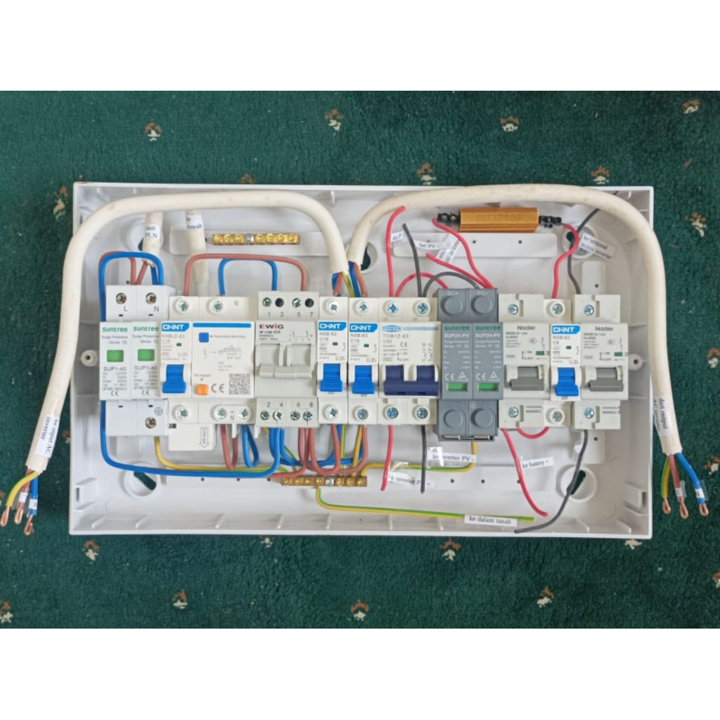 paket box panel PLTS dengan MCB, RCBO, SPD AC, SPD DC, CoS, MCB PV, MCB aki, resistor softstart atau