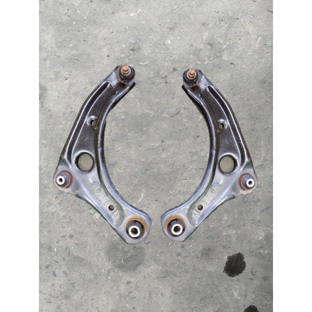 Lower Arm Labrang Datsun Go Go+ panca Set Original