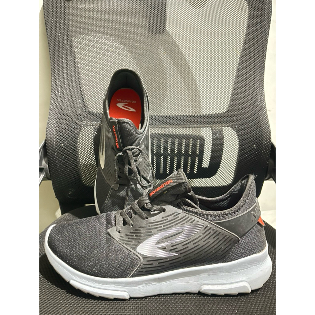 Sepatu 910 nineteen kiva