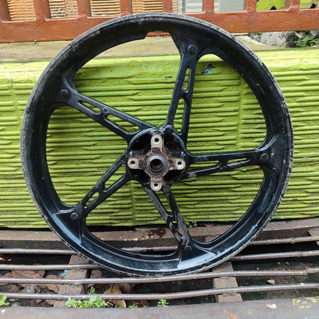 velg racing depan Jupiter Z original copotan