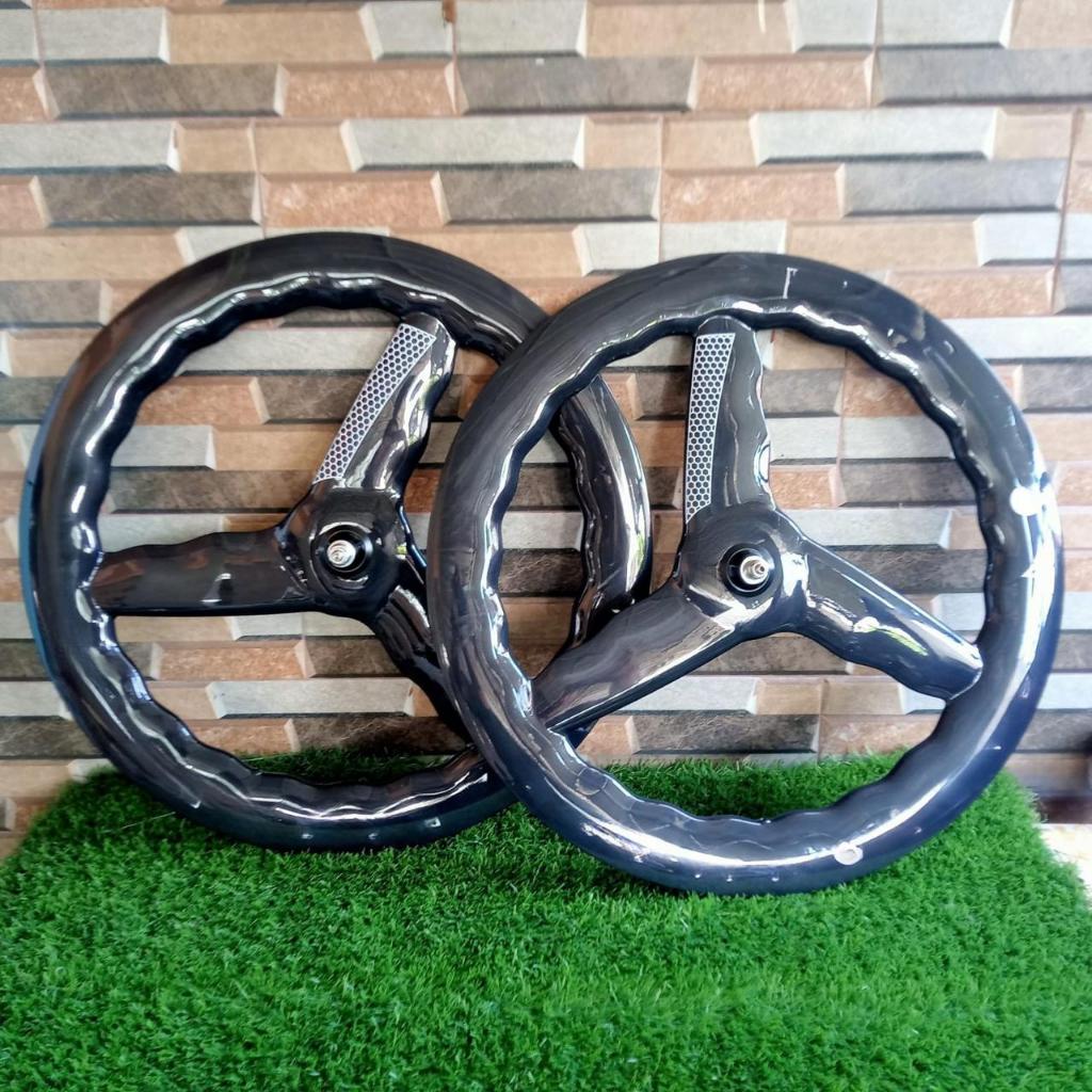 WHEELSET CARBON TRISPOKE 70 MM VERSI FIXI TRACK WHEELSET FIXI WHEELSET TRACK CARBON