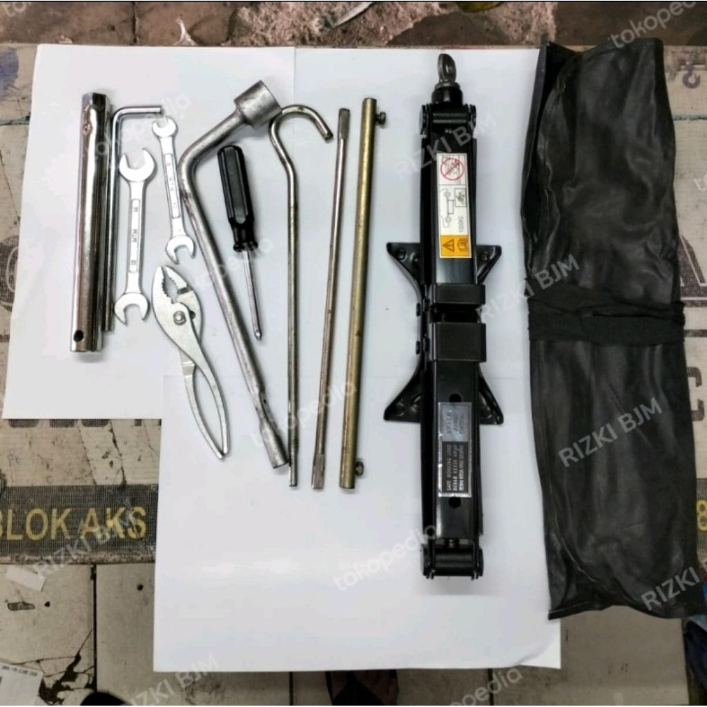DONGKRAK MOBIL AVANZA / XENIA