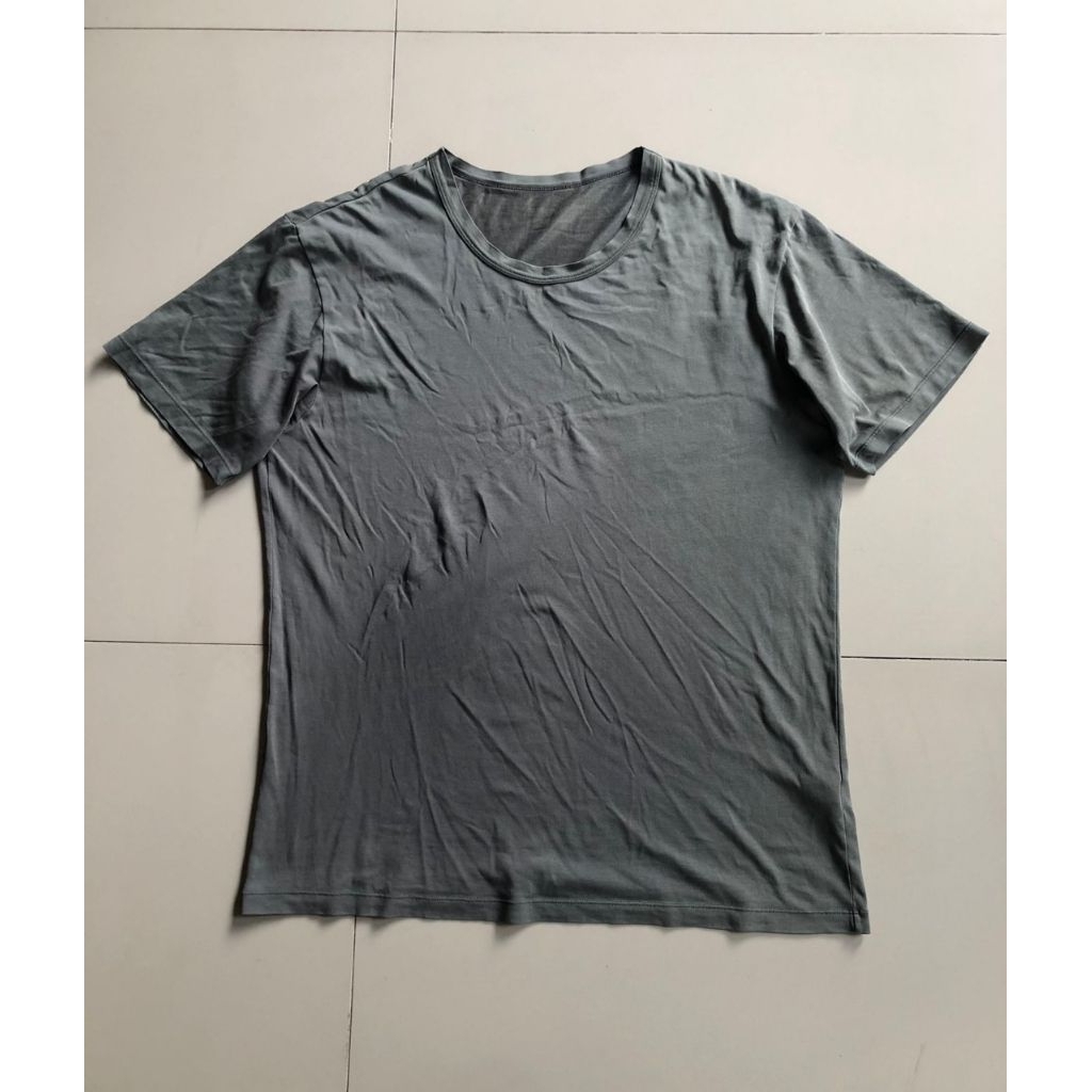 kaos uniqlo AIRism pria
