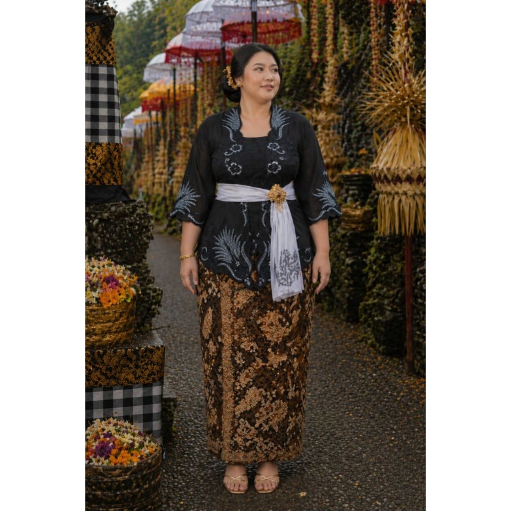 Kebaya Bordir Jumbo/Kebaya Spesial Warna Navy Hitam/Kebaya Bali
