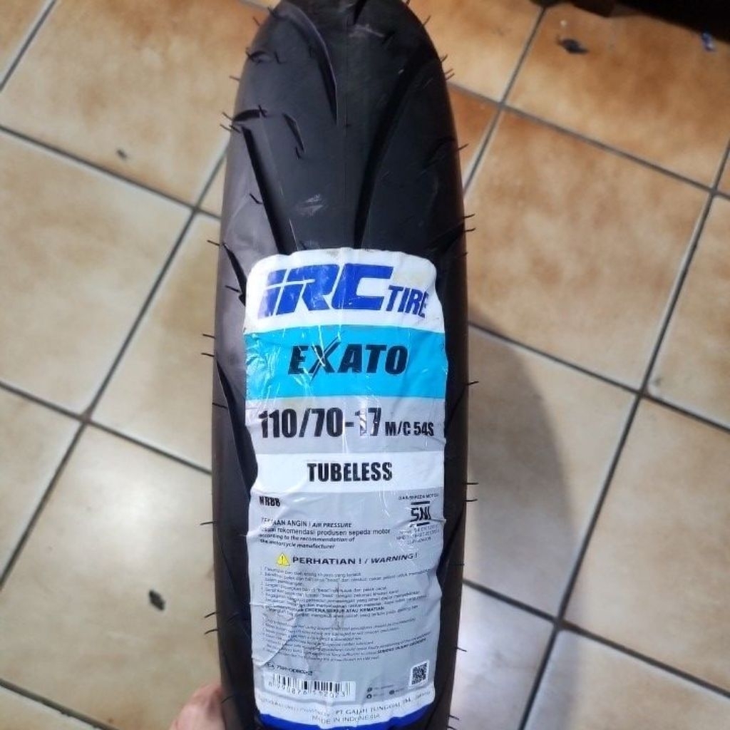Ban Luar IRC 110/70-17 Exato TL Tubeless