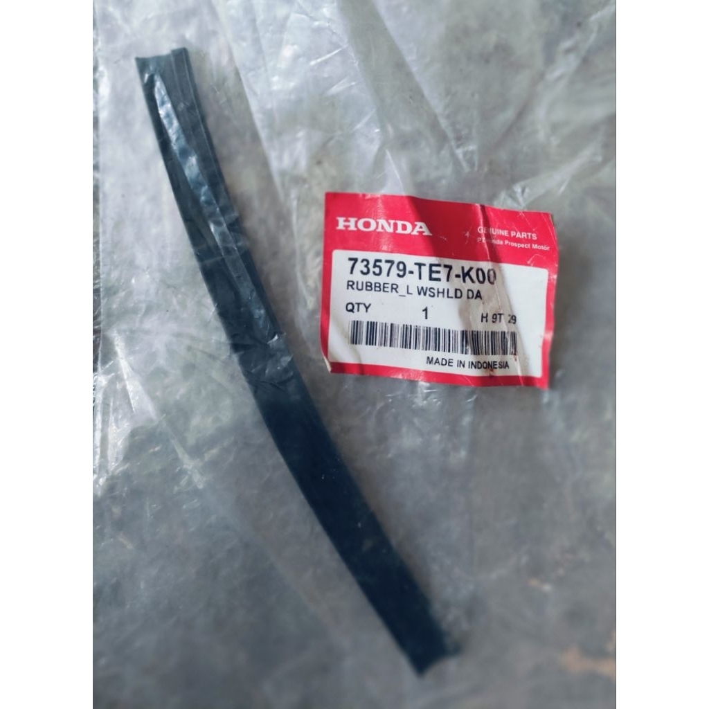 karet kaca quarter bagian atas mobilio