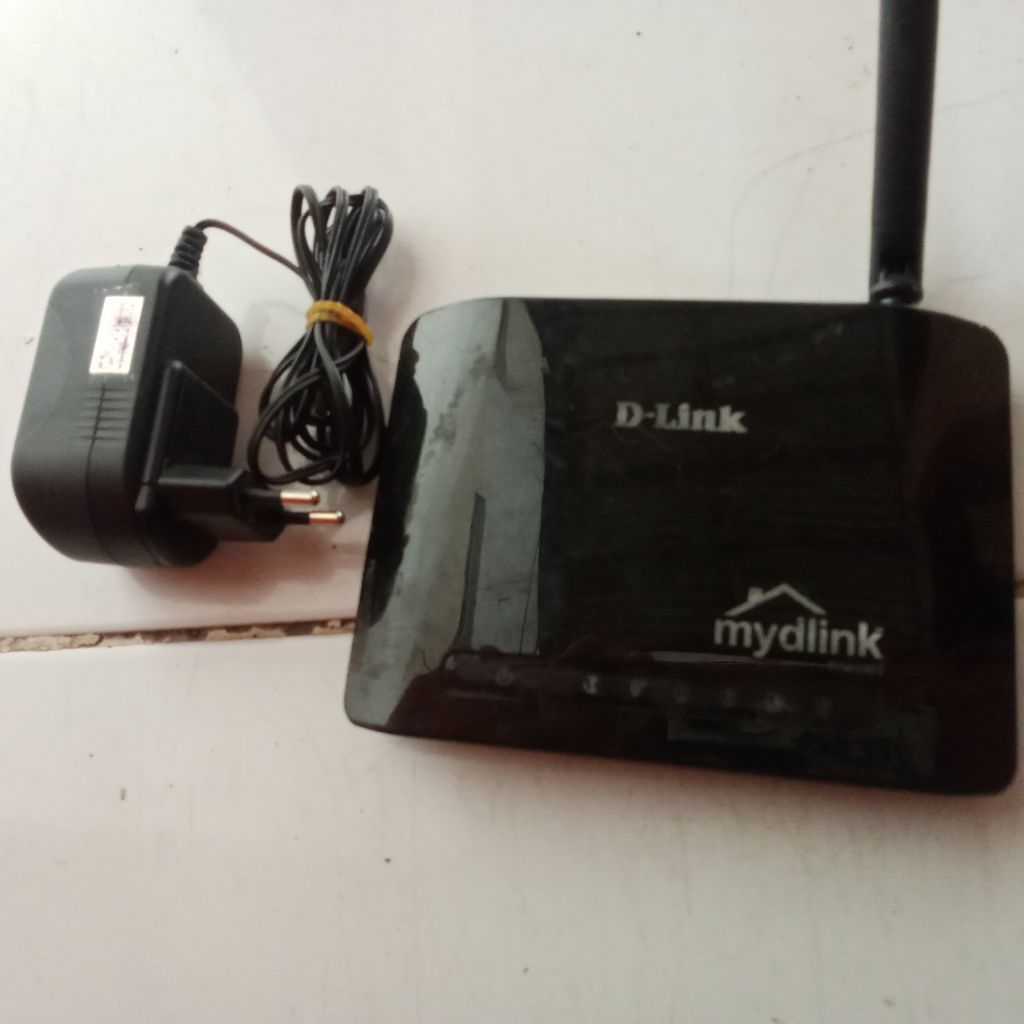 router D-link bekas antena 1